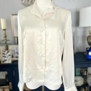 Kasper Essential Sportswear Women’s Cream Colored Blouse Size 8P